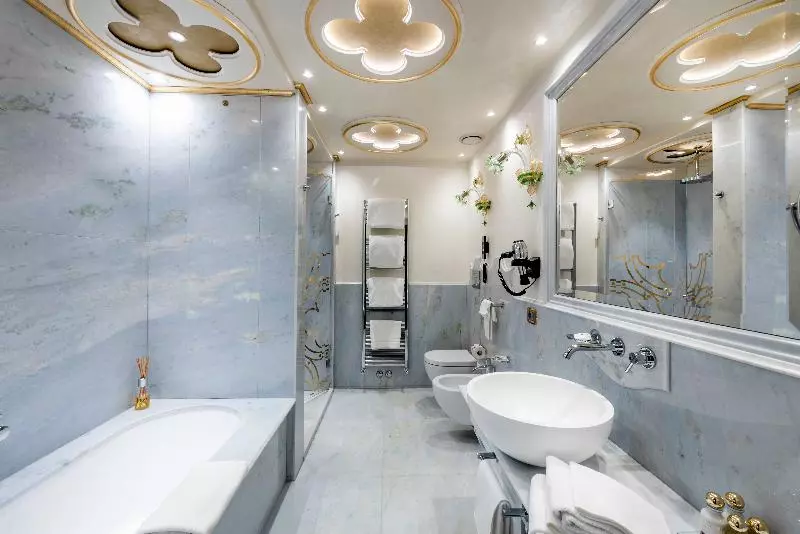Suite Junior, Monaco & Grand Canal