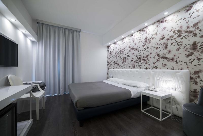 اتاق پرمیوم, Montestella