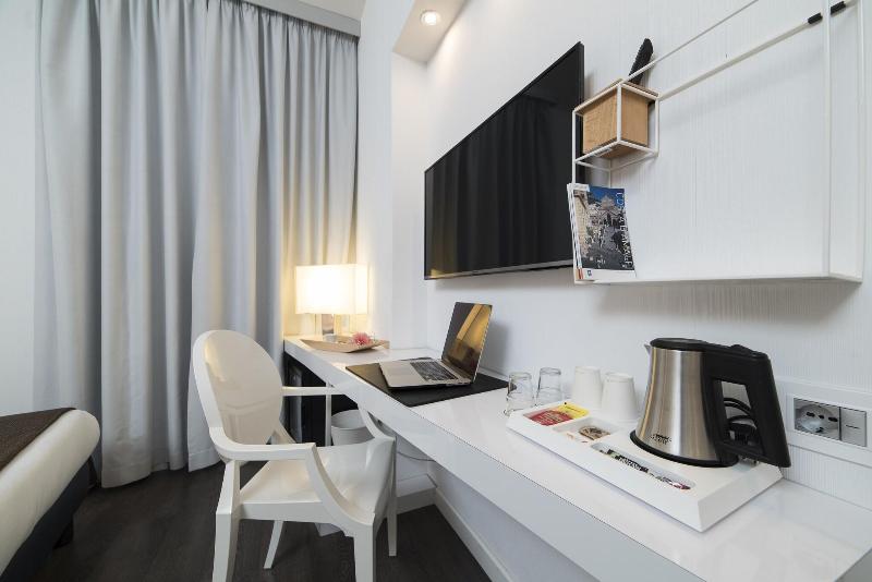 اتاق کلاسیک, Montestella