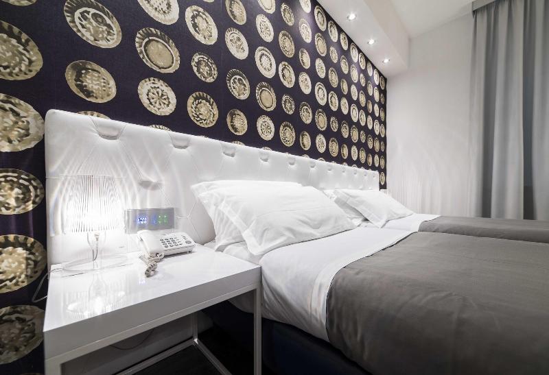 اتاق کلاسیک, Montestella