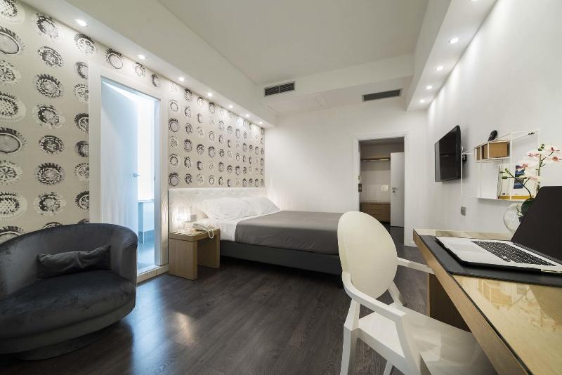 اتاق لوکس چهار تخته, Montestella