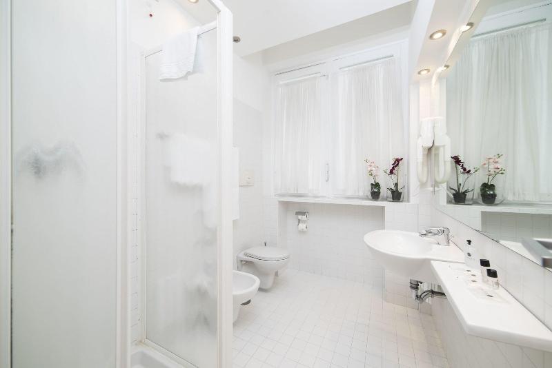 اتاق کلاسیک, Montestella