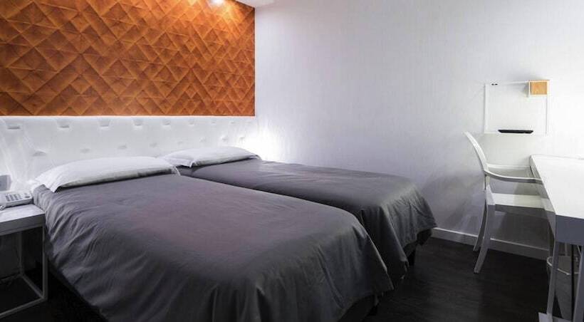 اتاق کلاسیک, Montestella