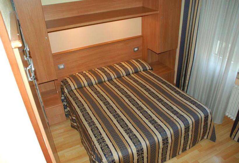 اتاق عادی, Piccolo