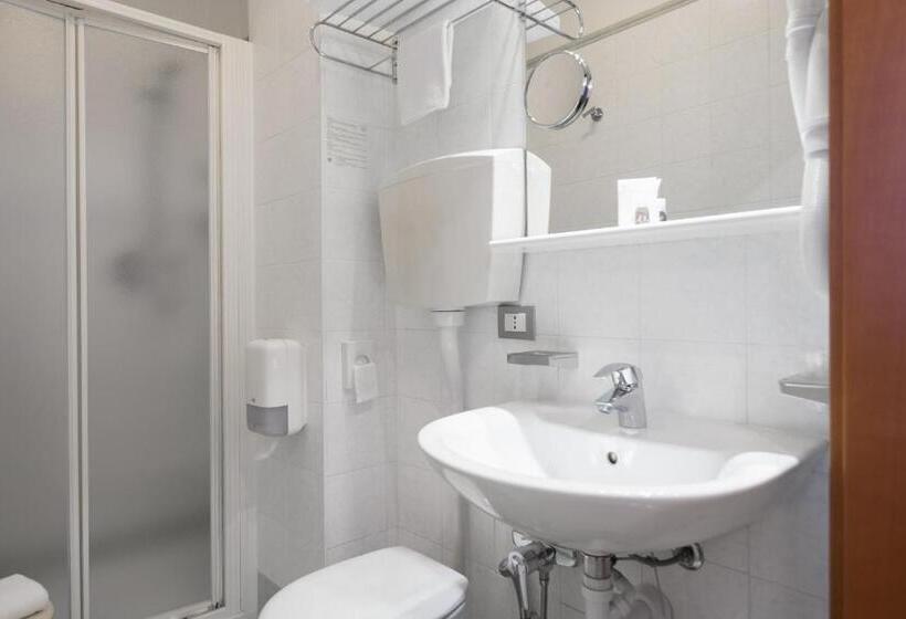 اتاق عادی, Piccolo