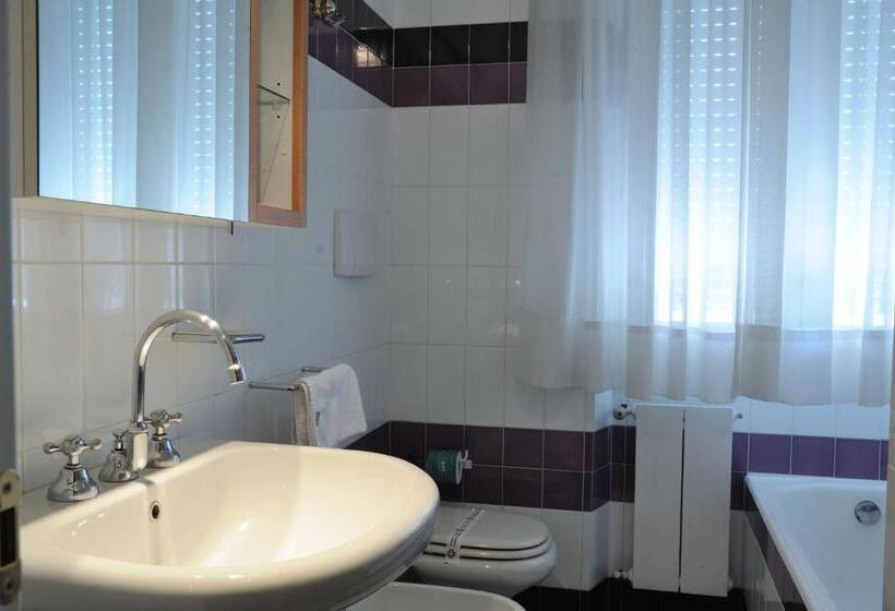 غرفة قياسية مزوَّدة بتراس, Progresso