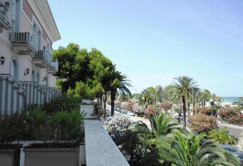 غرفة قياسية مزوَّدة بتراس, Progresso