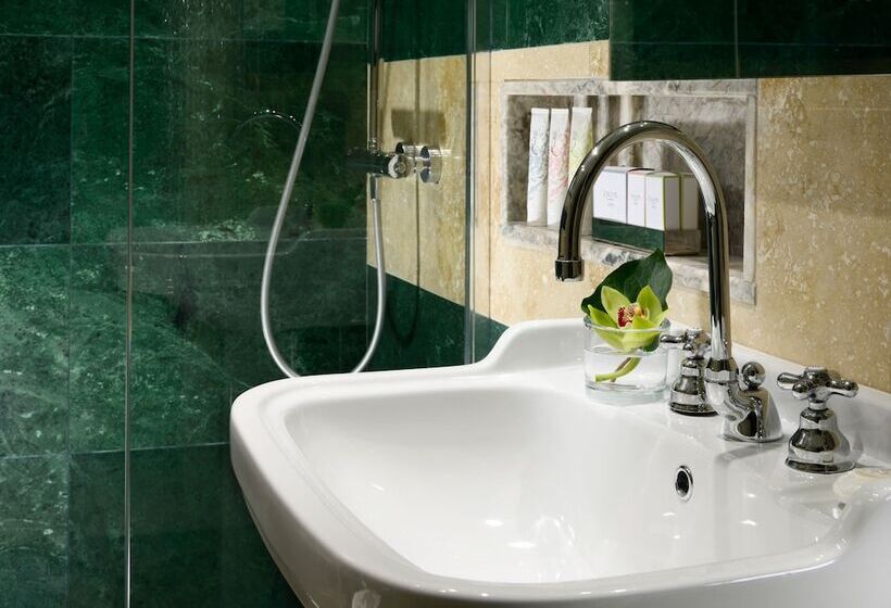 海景带阳台高级间, Royal Hotel Sanremo