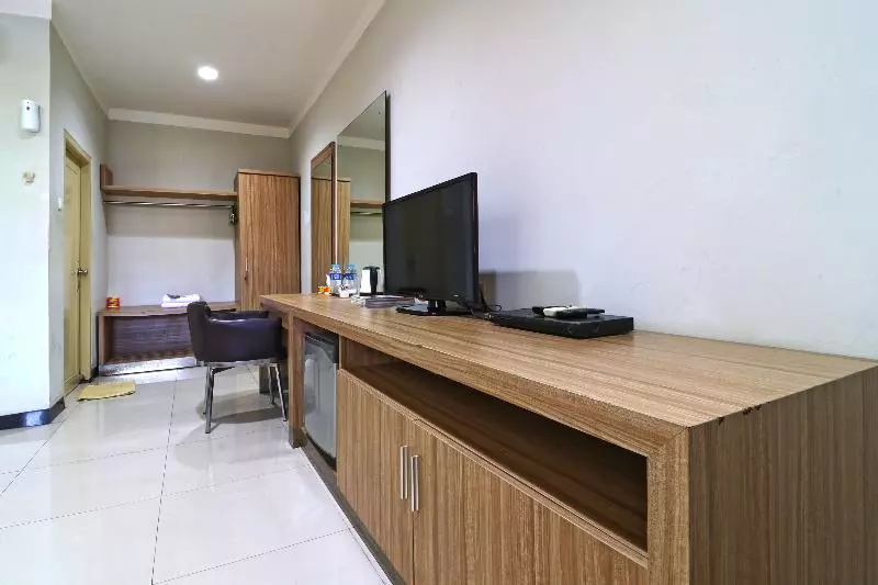 اتاق لوکس, Sampaga