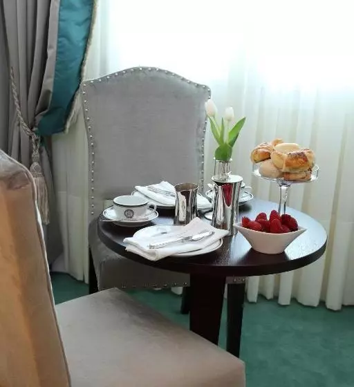Superior Triple Room, Savoia Excelsior Palace Trieste   Starhotels Collezione