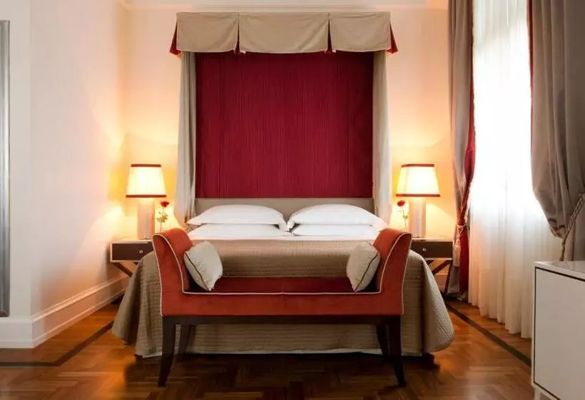 Junior Suite Sea View, Savoia Excelsior Palace Trieste   Starhotels Collezione