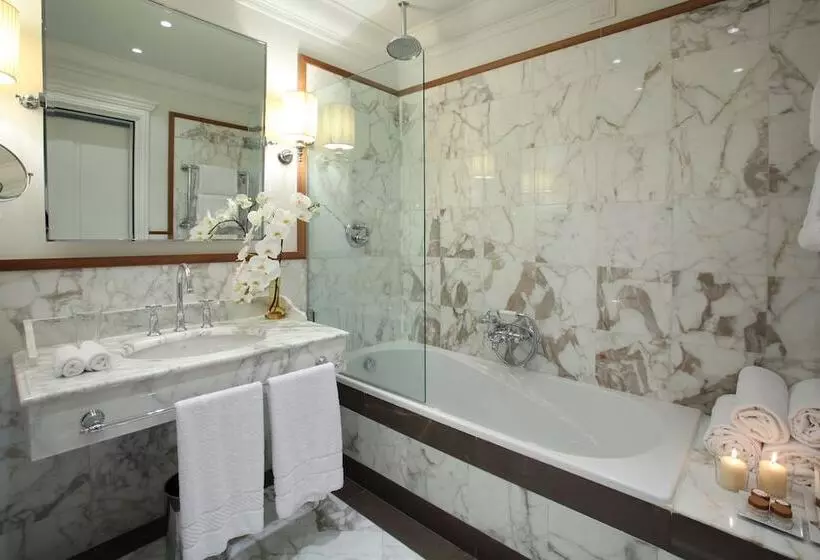 Superior Room Sea View, Savoia Excelsior Palace Trieste   Starhotels Collezione