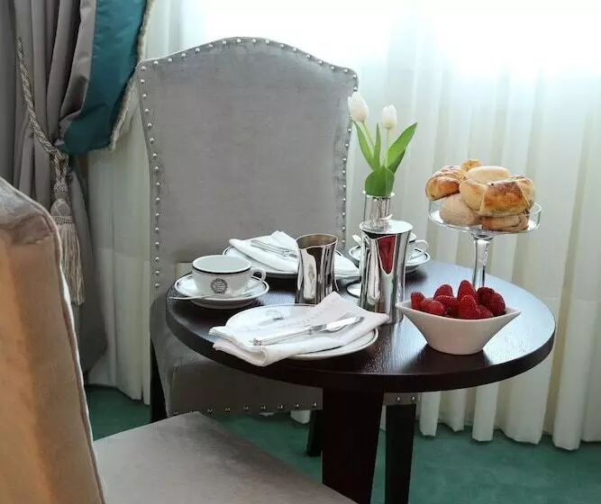 Presidential Suite, Savoia Excelsior Palace Trieste   Starhotels Collezione