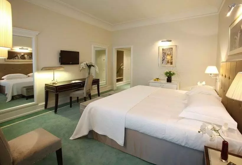 Superior Triple Room, Savoia Excelsior Palace Trieste   Starhotels Collezione