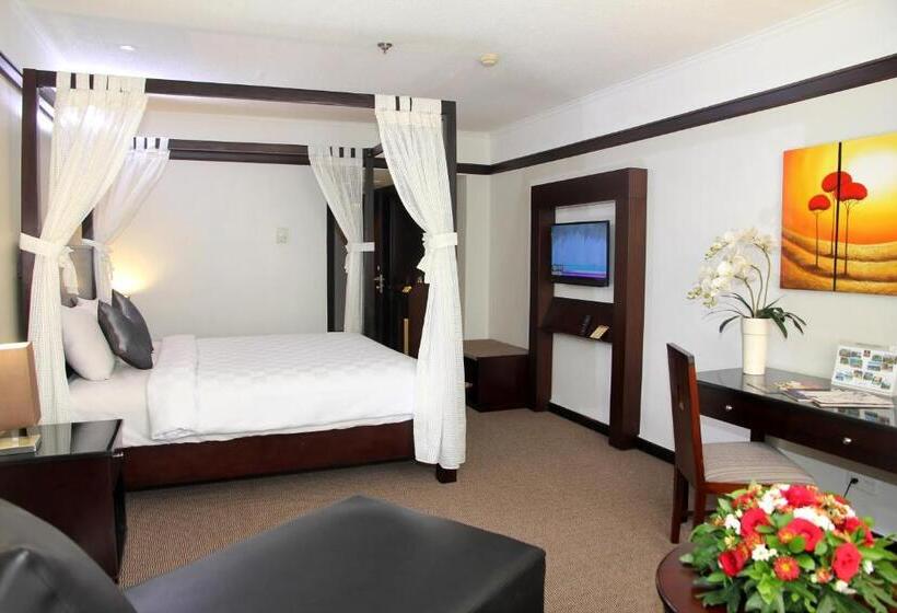 Номер Executive, Jayakarta Hotel Jakarta