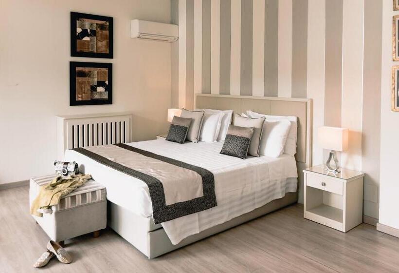 디럭스 룸, Tigullio Et De Milan