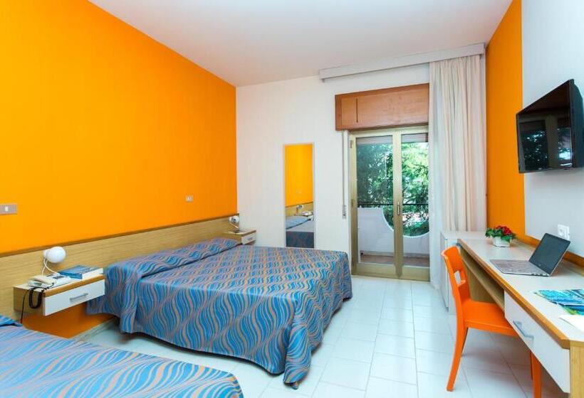 Номер Стандарт Трехместный, Village Club Santa Caterina