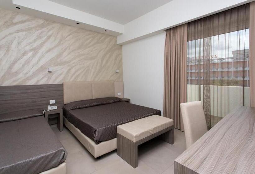 Трехместный Superior Вид на Море, Village Club Santa Caterina