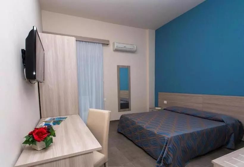 Standard-invahuone, Village Club Santa Caterina