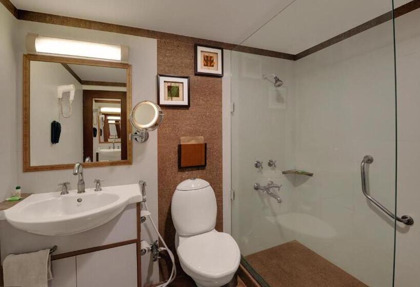 اتاق اجرایی, Amar