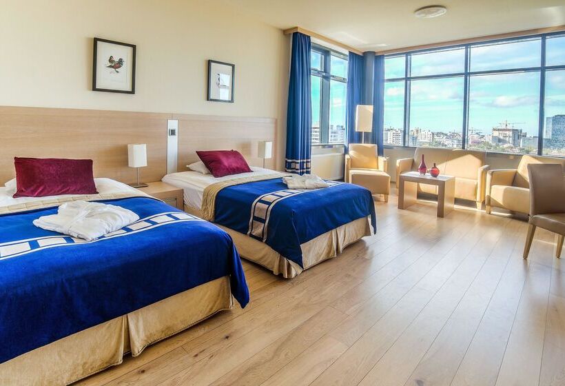 سوییت جونیور, Hótel Reykjavík Grand