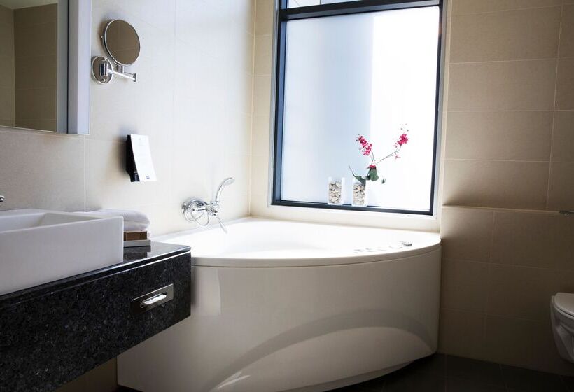 سوییت جونیور, Hótel Reykjavík Grand