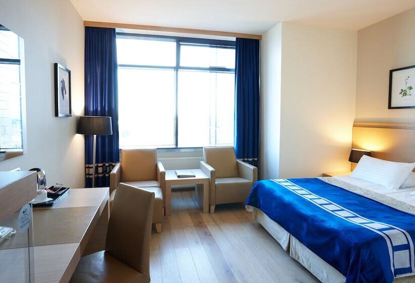 اتاق استاندارد با چشم‌انداز, Hótel Reykjavík Grand