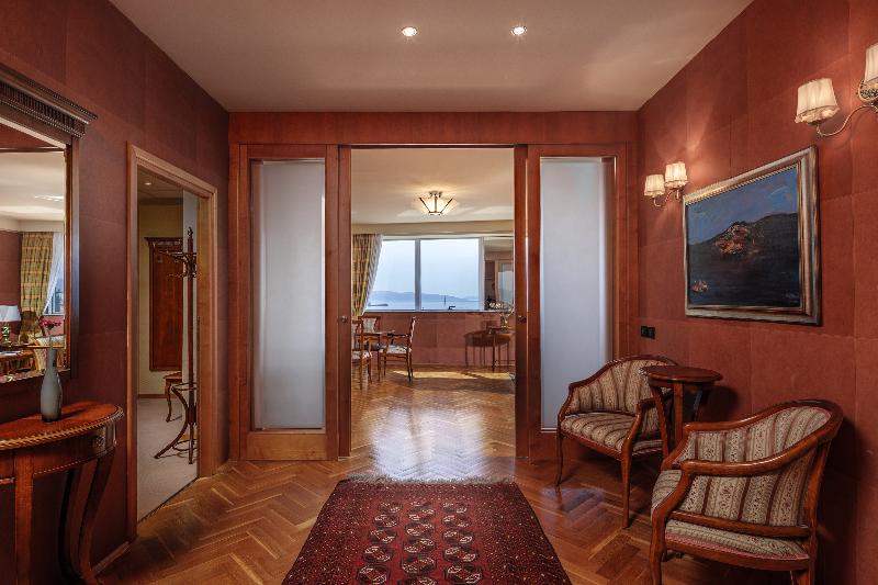 سوییت جونیور, Hótel Reykjavík Grand