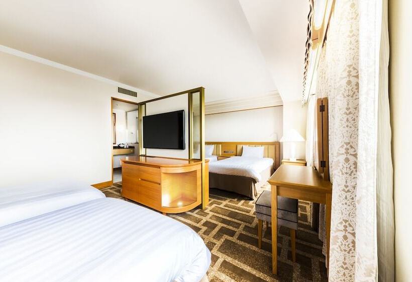 Номер Deluxe, Hanshin Osaka