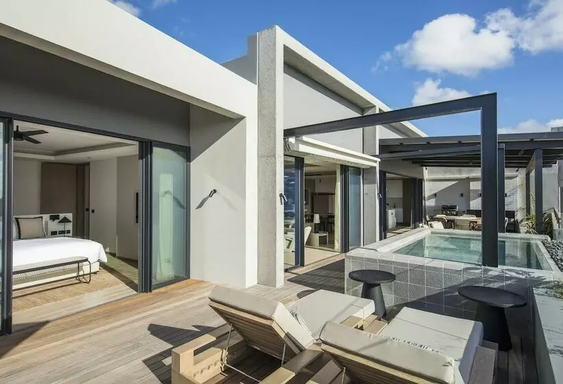 اتاق لوکس, Lux Grand Baie Resort & Residences