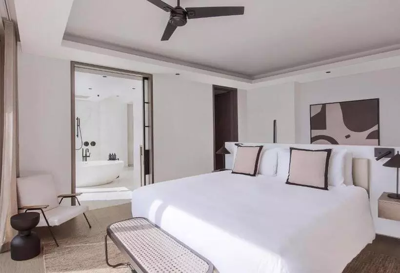 Ullakkohuone, Lux Grand Baie Resort & Residences