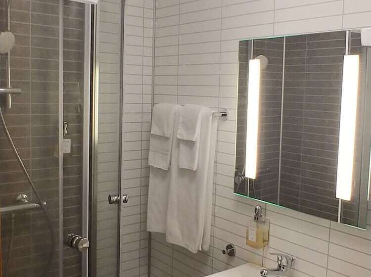 اتاق استاندارد, Selfoss