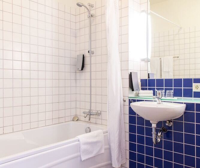 اتاق سوپریور, Selfoss