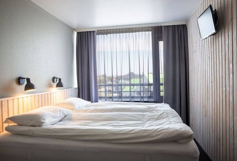 اتاق اکونومی, Selfoss