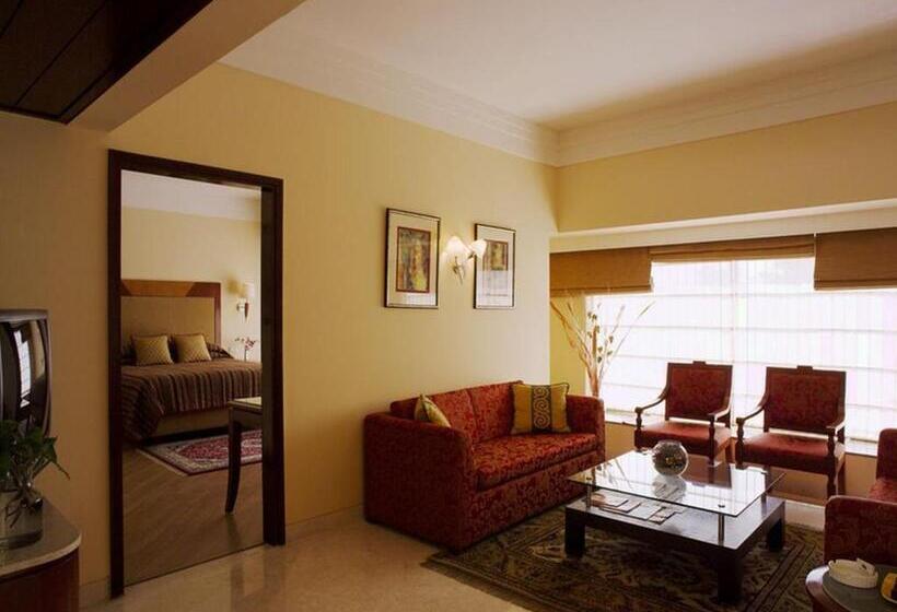 جناح إدارى, The Lalit Ashok