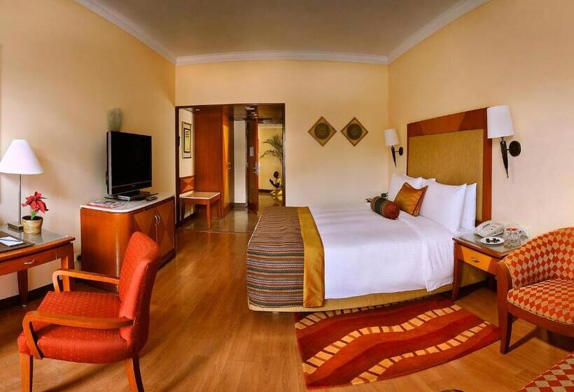 جناح إدارى, The Lalit Ashok