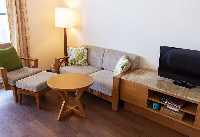 디럭스 룸 산전망, The Moon Beach Museum Resort