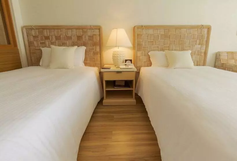 Comfort room with mountain view, The Moon Beach Museum Resort