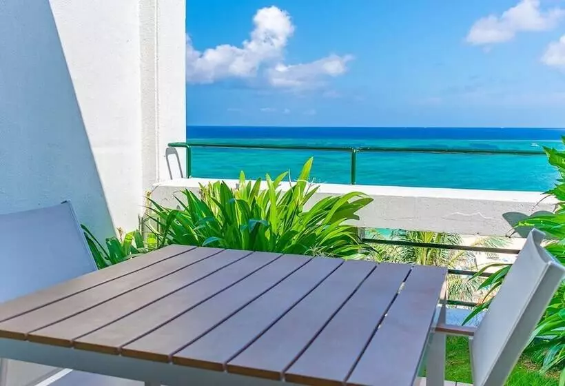 オーシャンビュースーペリアールーム, The Moon Beach Museum Resort