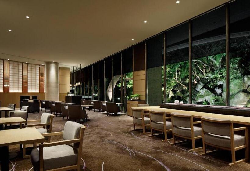 اتاق کلاب, The Prince Kyoto Takaragaike, Autograph Collection