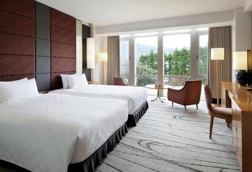 سوئیت کلاب, The Prince Kyoto Takaragaike, Autograph Collection