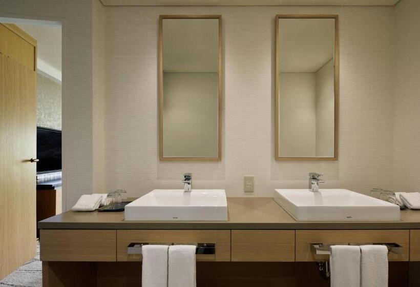 سوییت اجرایی, The Prince Kyoto Takaragaike, Autograph Collection