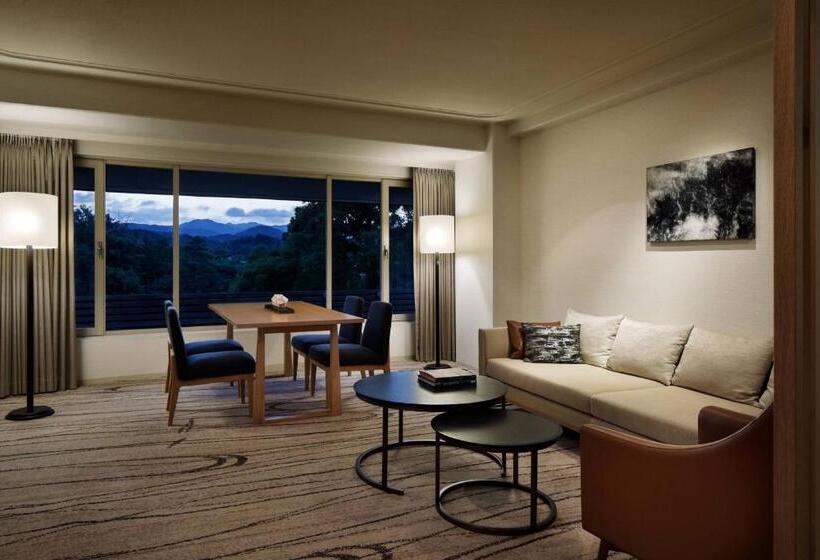 سوییت اجرایی, The Prince Kyoto Takaragaike, Autograph Collection