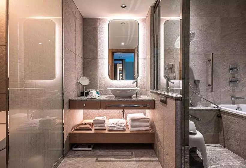 キングサイズベッド、ビュー付きデラックスルーム, The Westin Miyako Kyoto