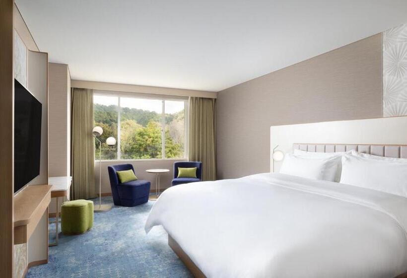 Deluxe Suite King Bed, The Westin Miyako Kyoto