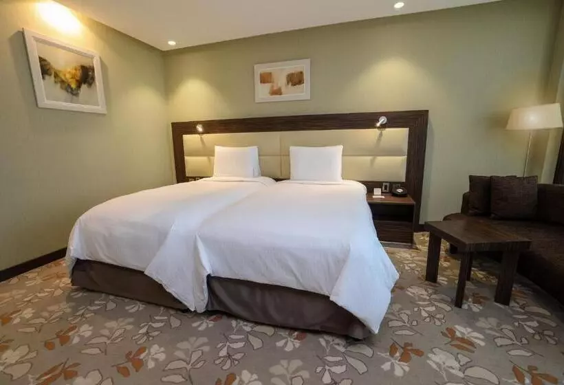 اتاق لوکس, Crowne Plaza Kuwait Al Thuraya City, An Ihg