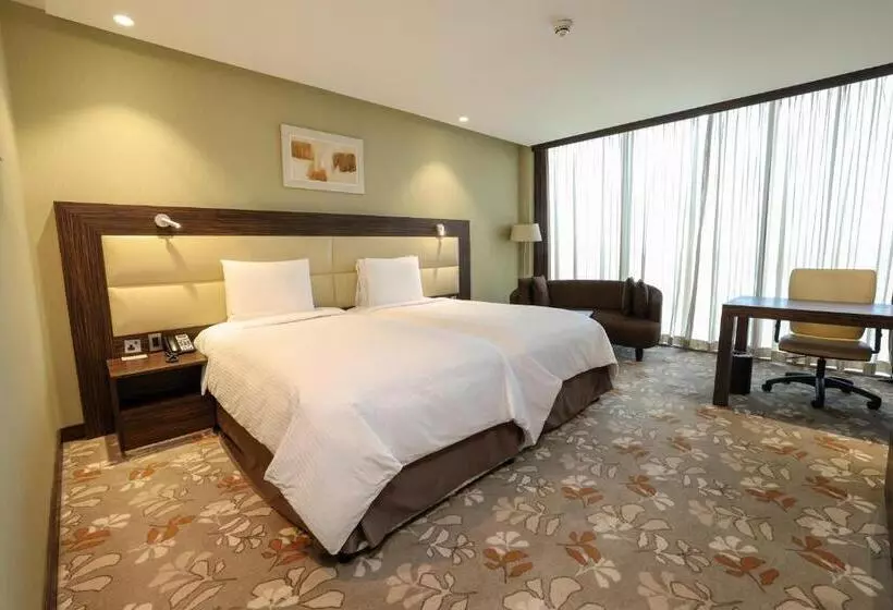 اتاق لوکس, Crowne Plaza Kuwait Al Thuraya City, An Ihg