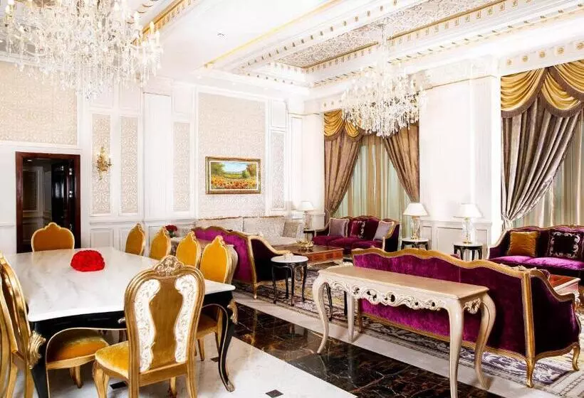 سوئیت رویال, Crowne Plaza Kuwait Al Thuraya City, An Ihg