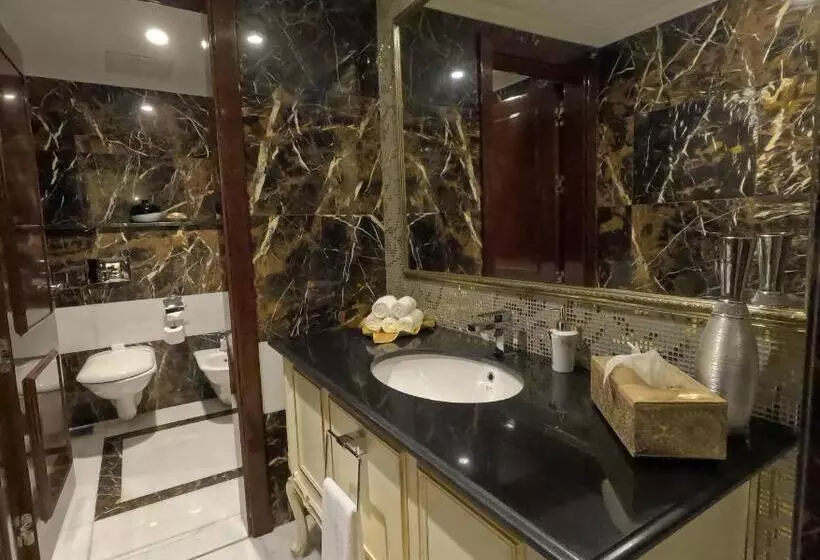 سوئیت رویال, Crowne Plaza Kuwait Al Thuraya City, An Ihg