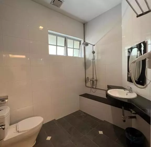 Family Room, D Eastern